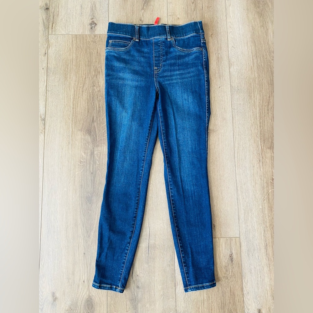 Spanx Jeans Women's Extra Small Blue Dark-Wash Pull-On Skinny super stretchy